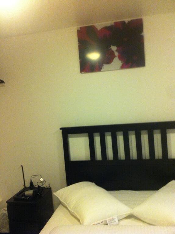 Duke Of Fife Hotel Barking  Room photo