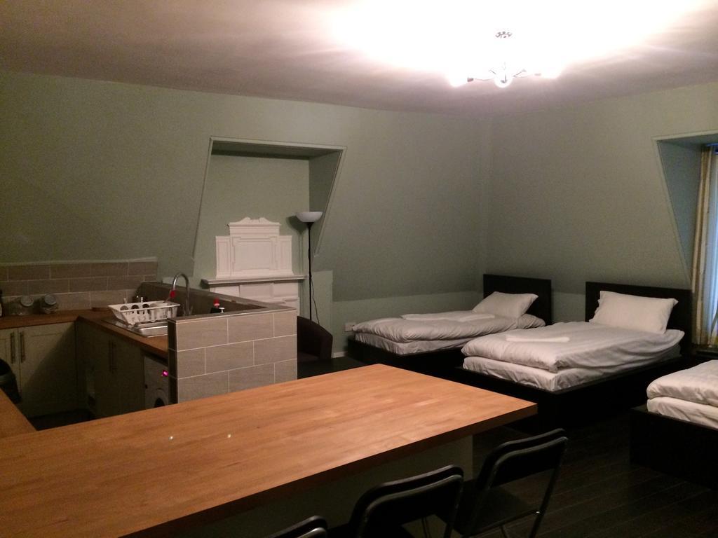 Duke Of Fife Hotel Barking  Room photo